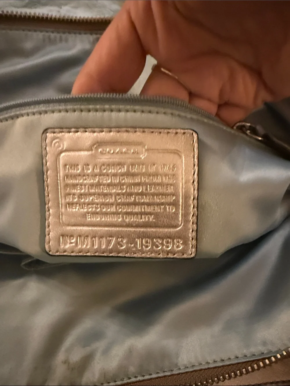 Vintage Coach Metallic Champagne Leather Turnlock Tote Bag Style Y2K - Picture 3 of 9